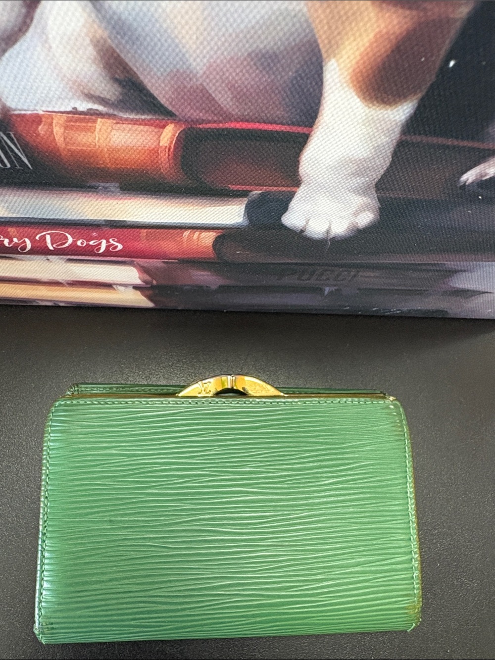 Louis Vuitton *Green 💚Epi Leather kiss lock Compact Wallet - Picture 5 of 13